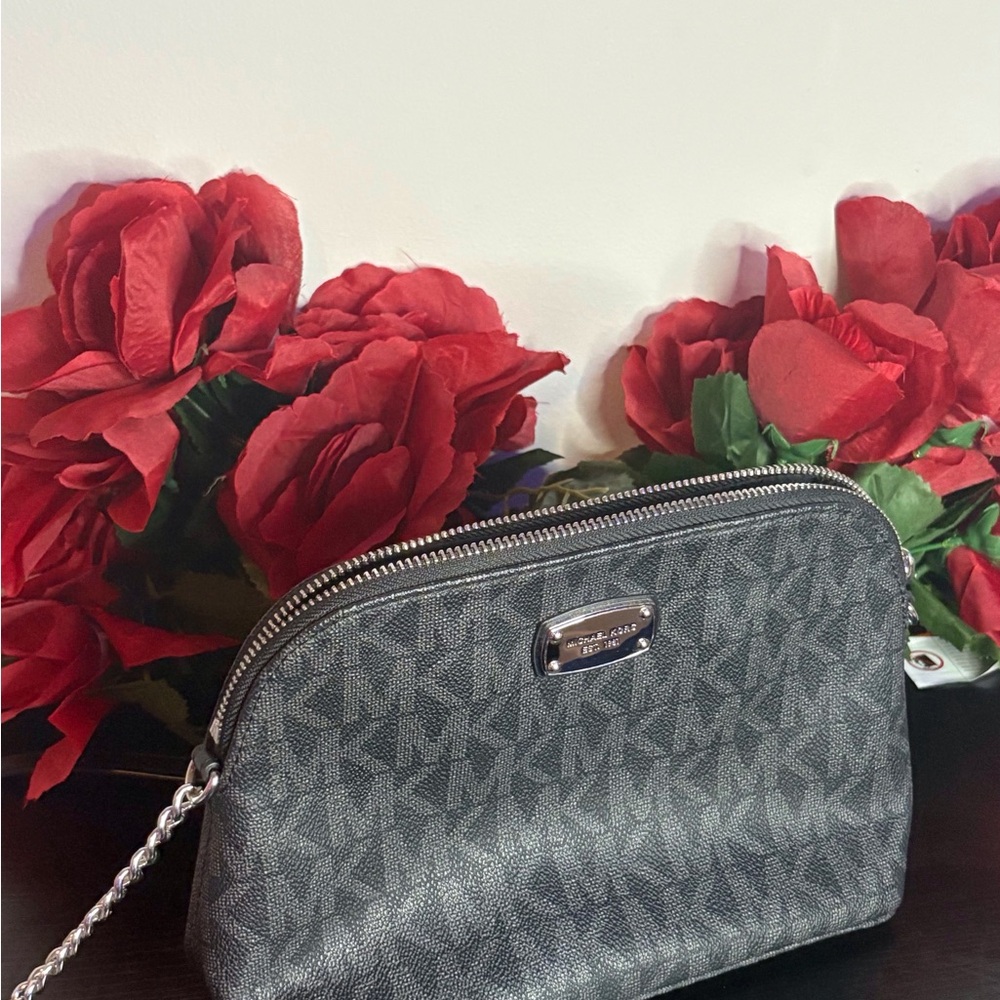 Michael Kors Jet Set Travel Crossbody Bag – Signature Grey